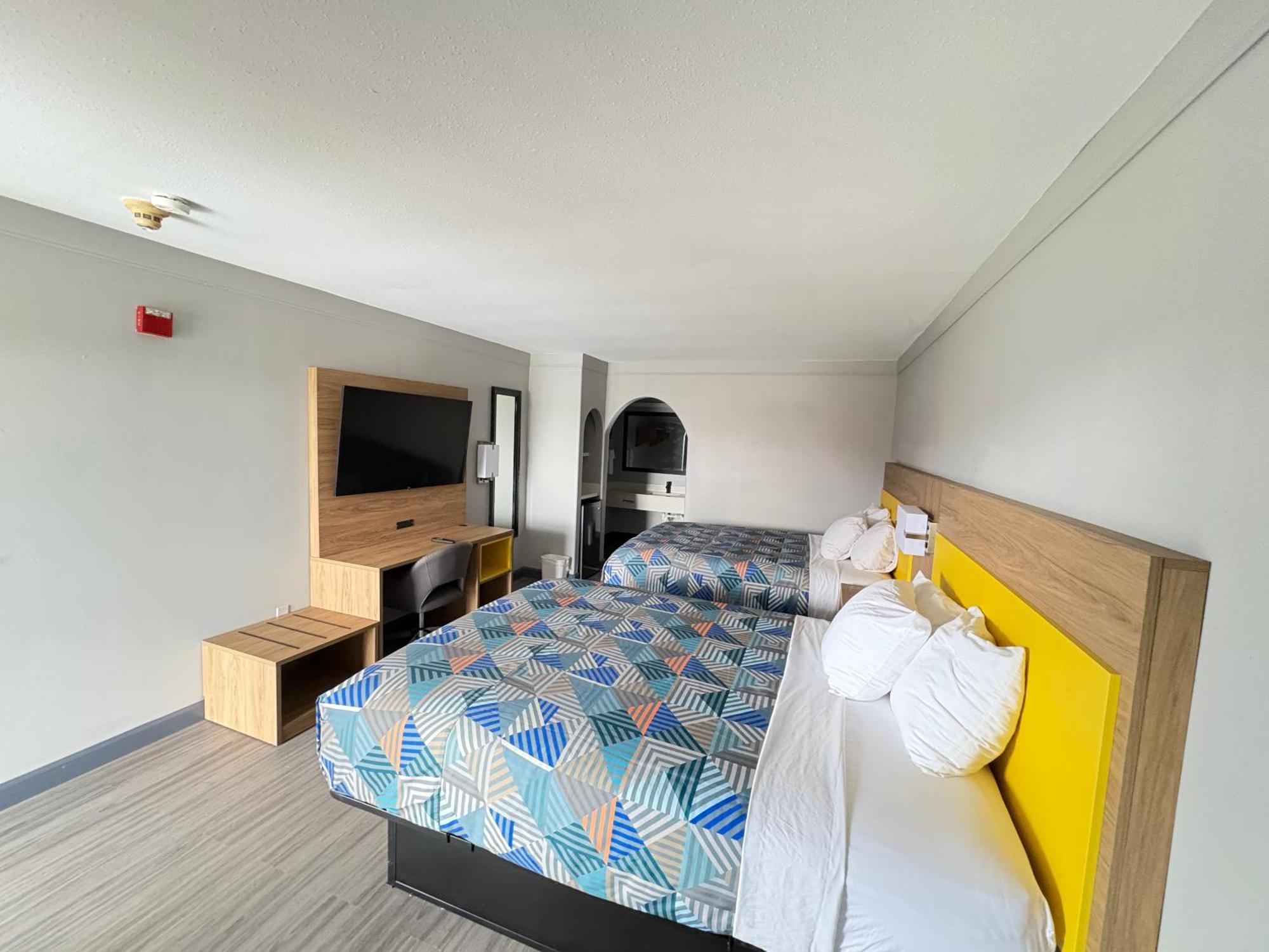 Days Inn By Wyndham Gonzales Extérieur photo