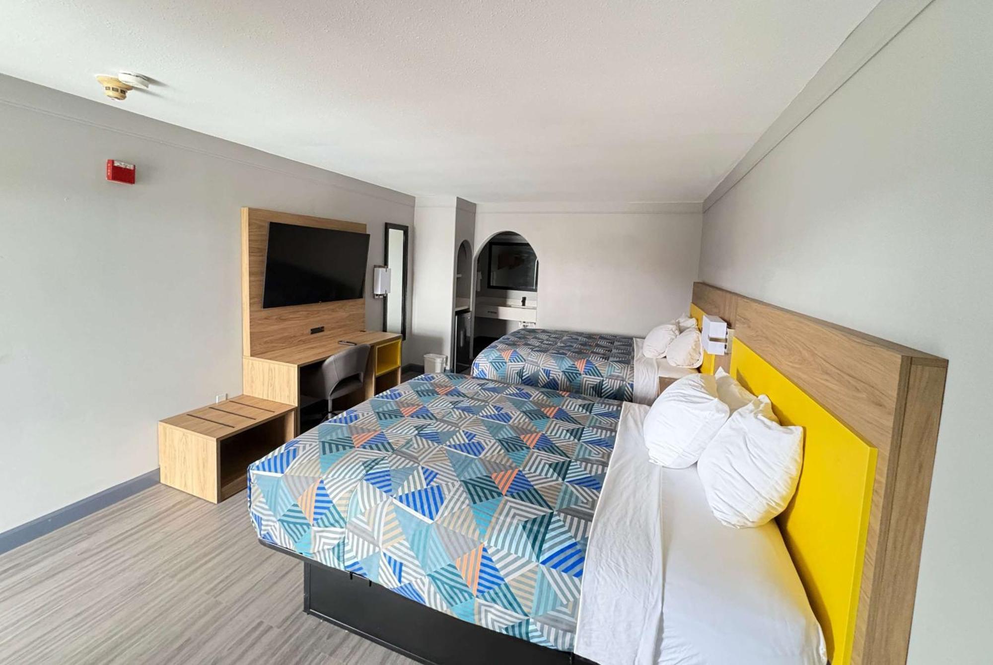Days Inn By Wyndham Gonzales Extérieur photo